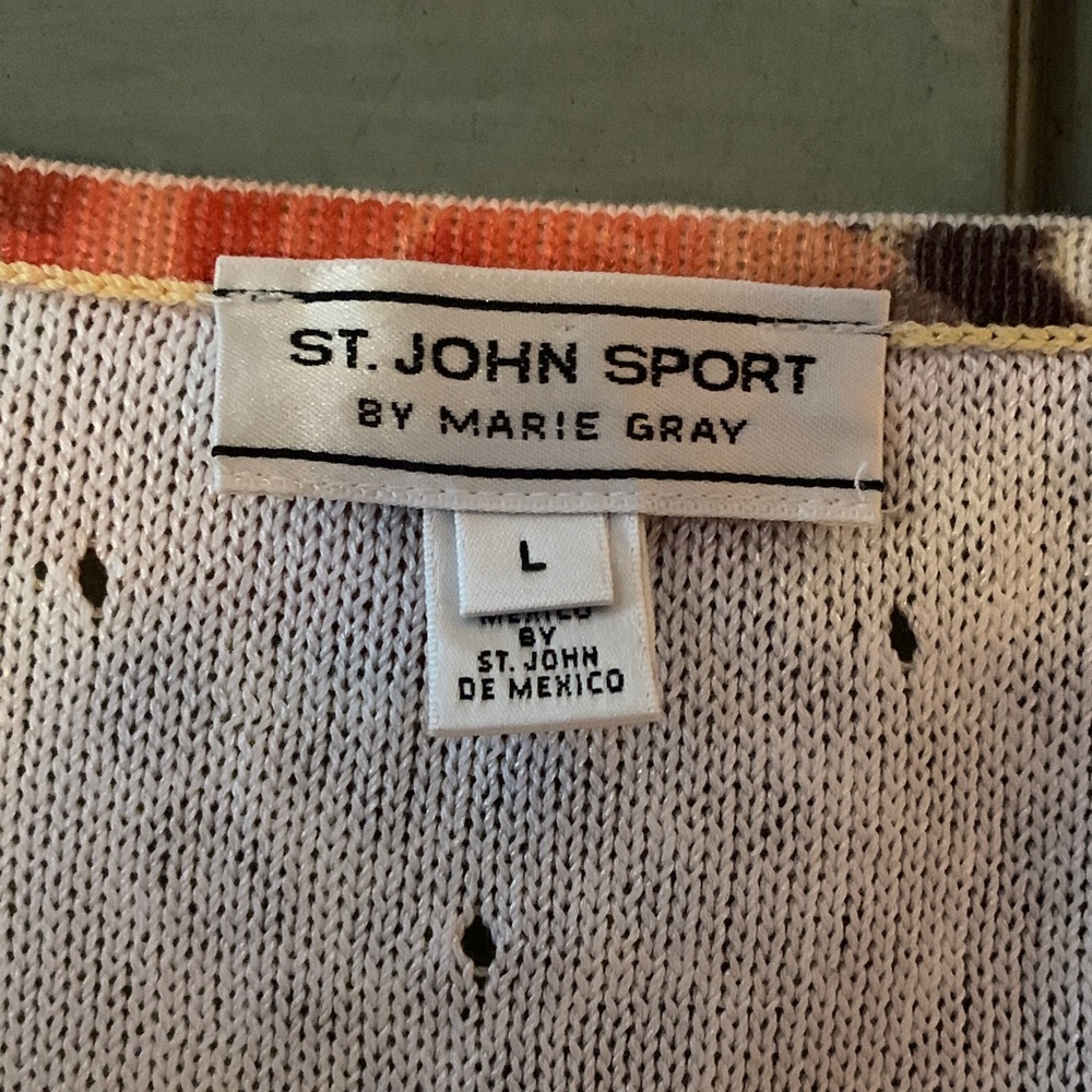 St John Sport sleeveless top and Nue Options Salmon color Women's Sweater - Set! - Picture 3 of 9